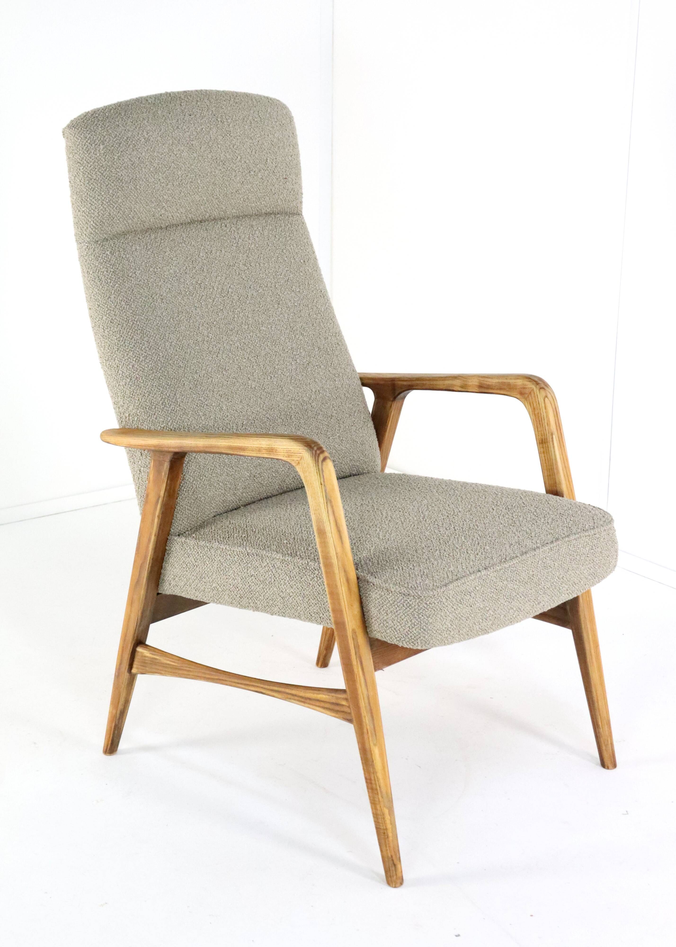 mid century vintage Fauteuil herenmodel 'Duivendrecht beige - opnieuw bekleed