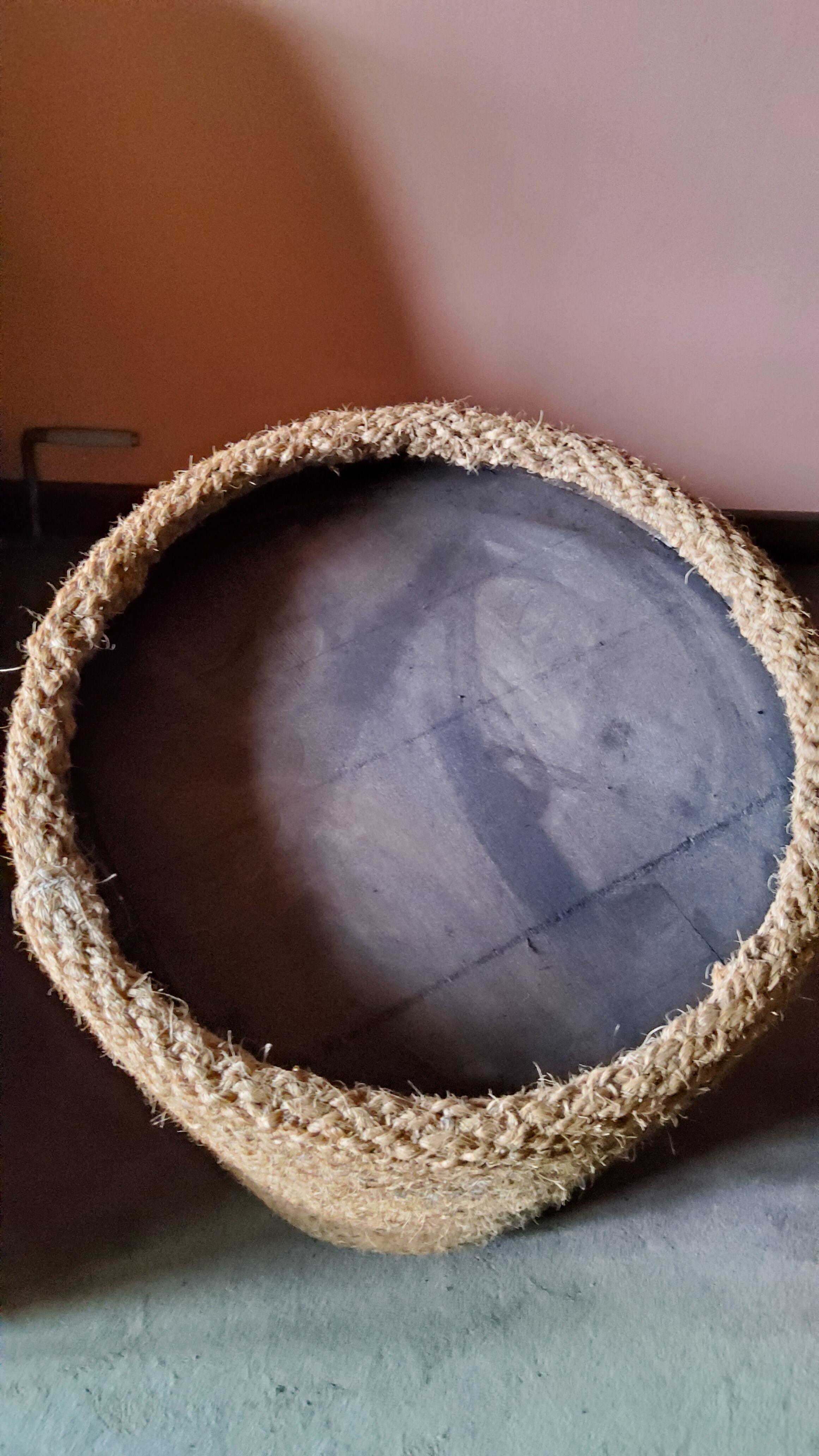 Basket in jute sea rush and wood from the 70s