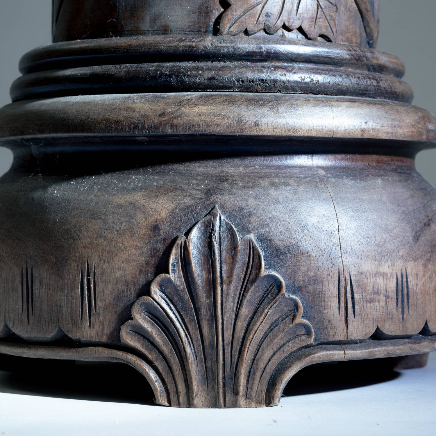 Handcarved wooden pedestal column with grapevine motiv, France 1950s