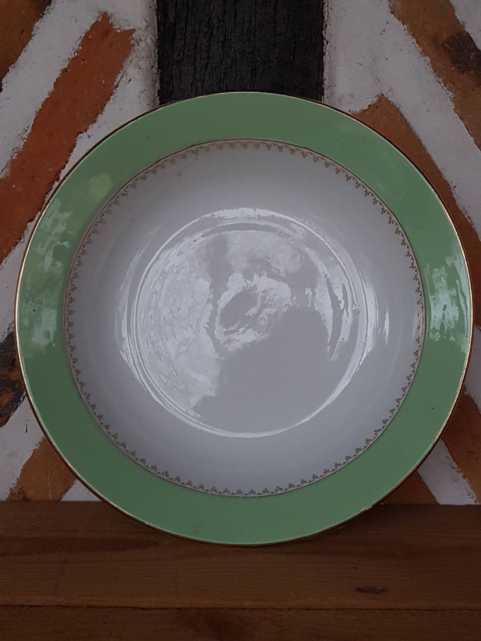 Plat de service rond l'Amandinoise