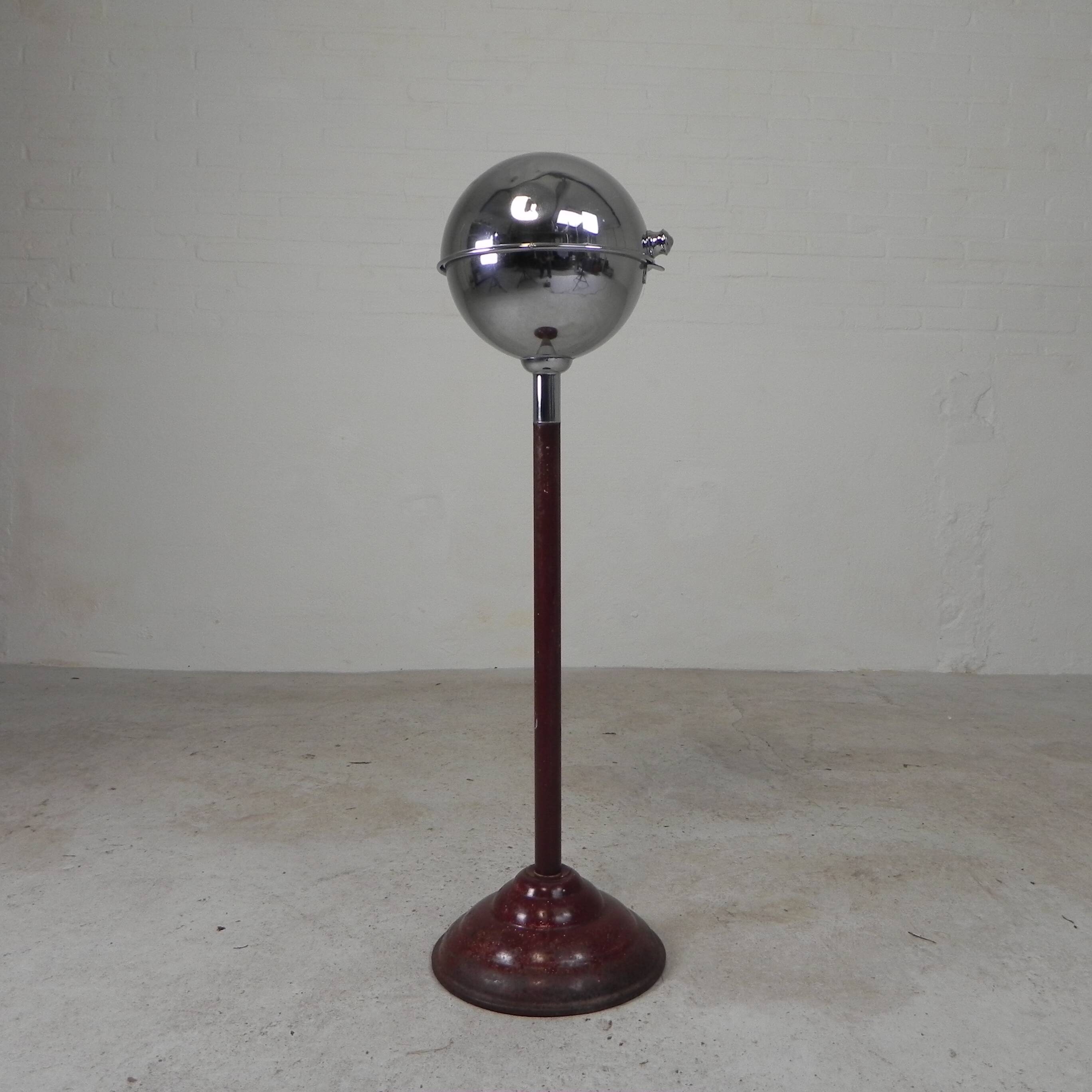 Old bistro ball, ball from a cafe for sponge, 1930s