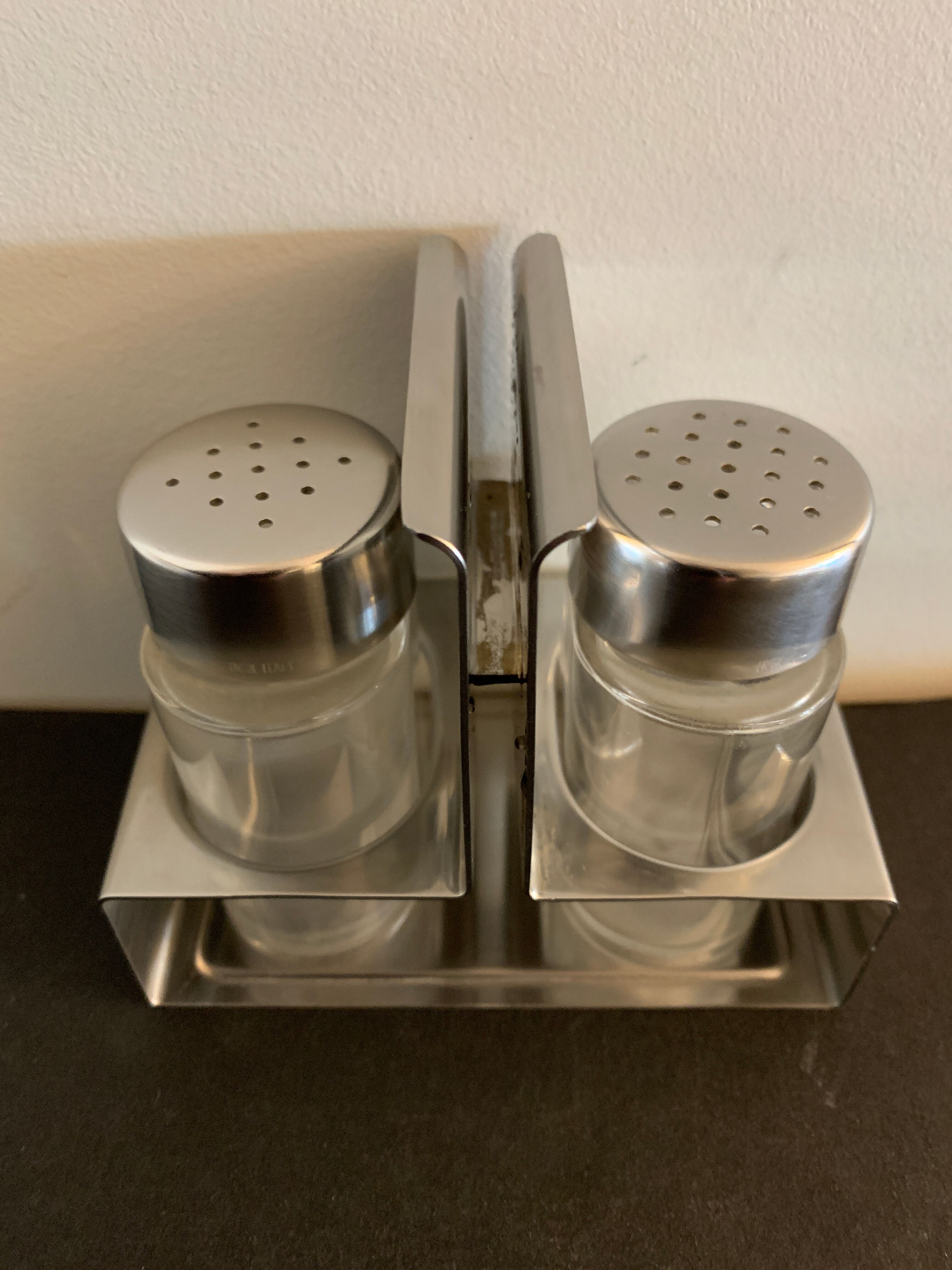 Italian salt and pepper shaker in stainless steel and Alessi glass, 1980