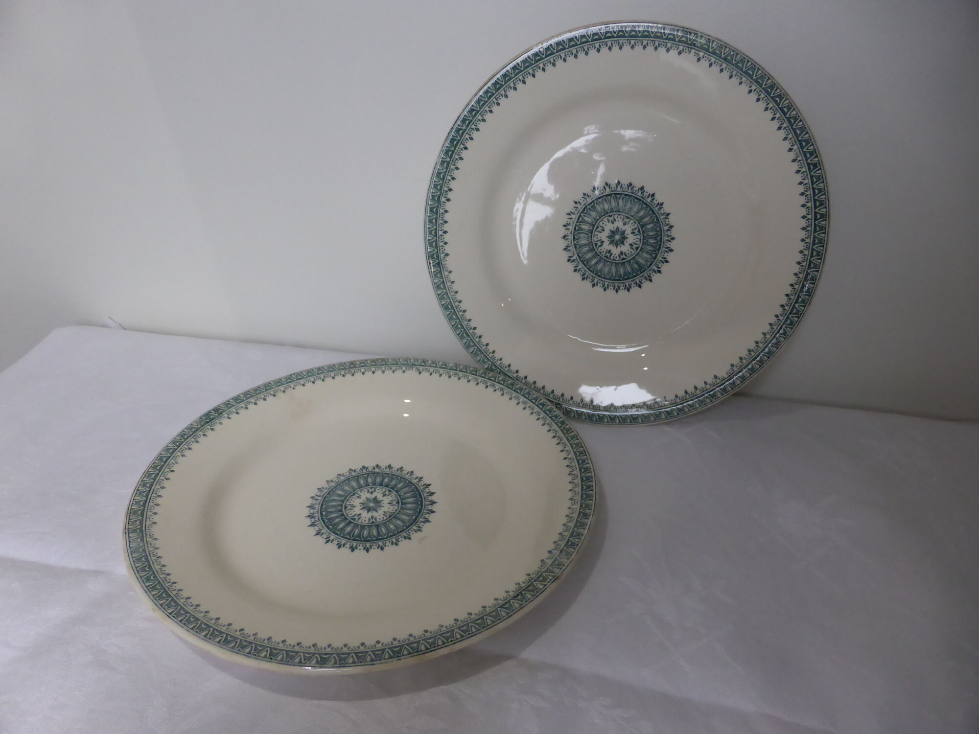 2 assiettes plates Creil Montereau modèle service anglais 211206