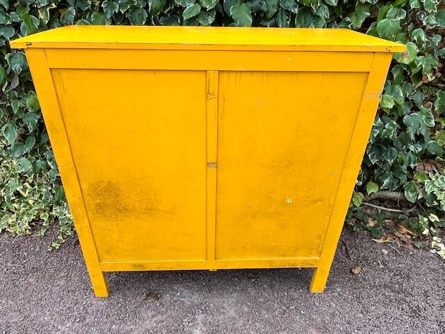 Yellow Parisian buffet