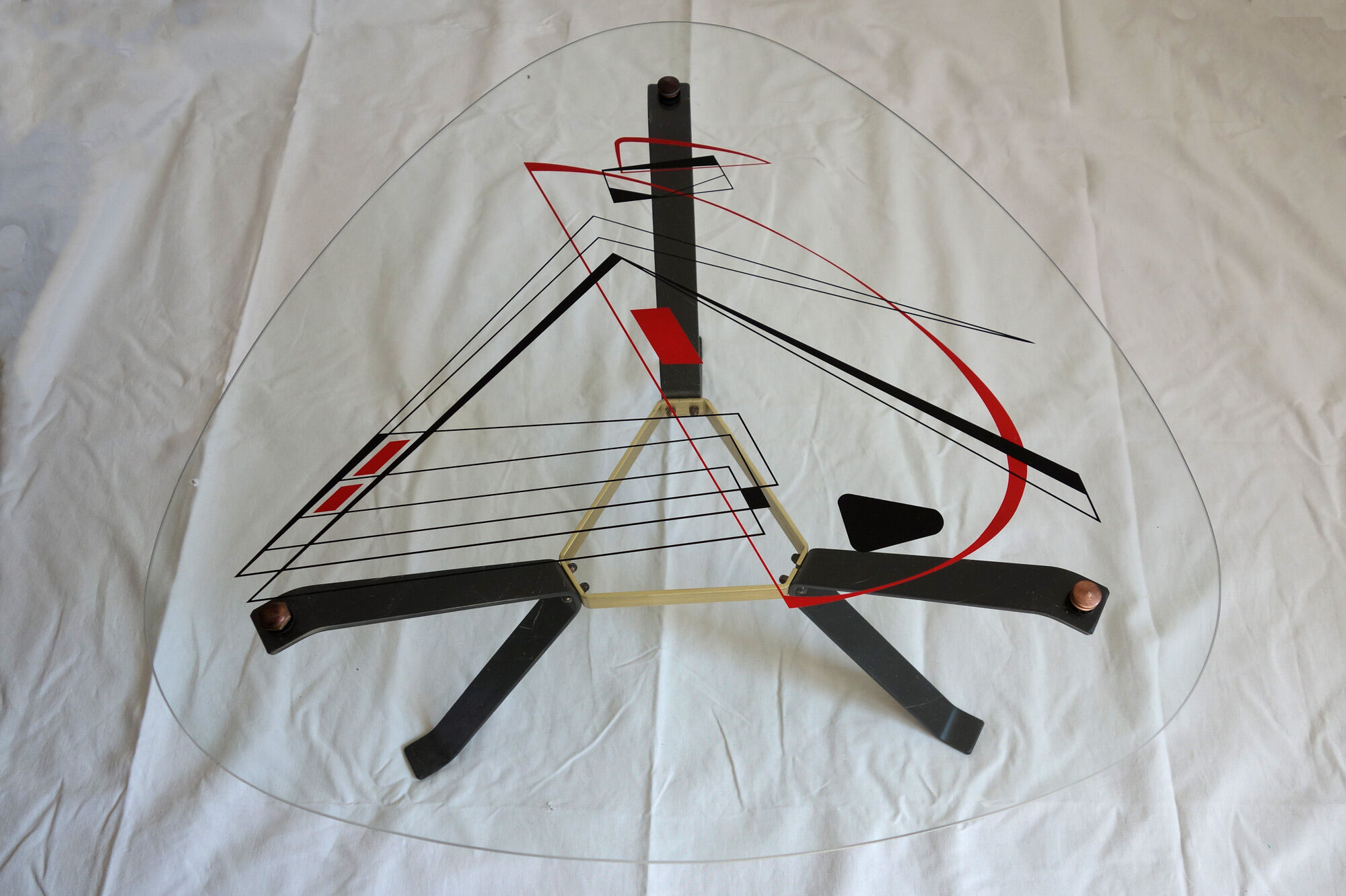 Vintage coffee table geometric decorations