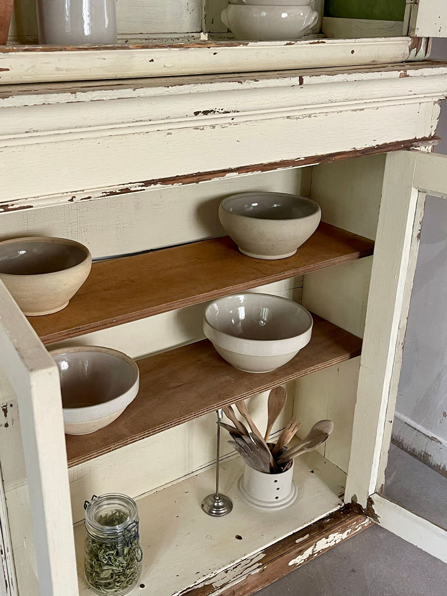Glass display cabinet