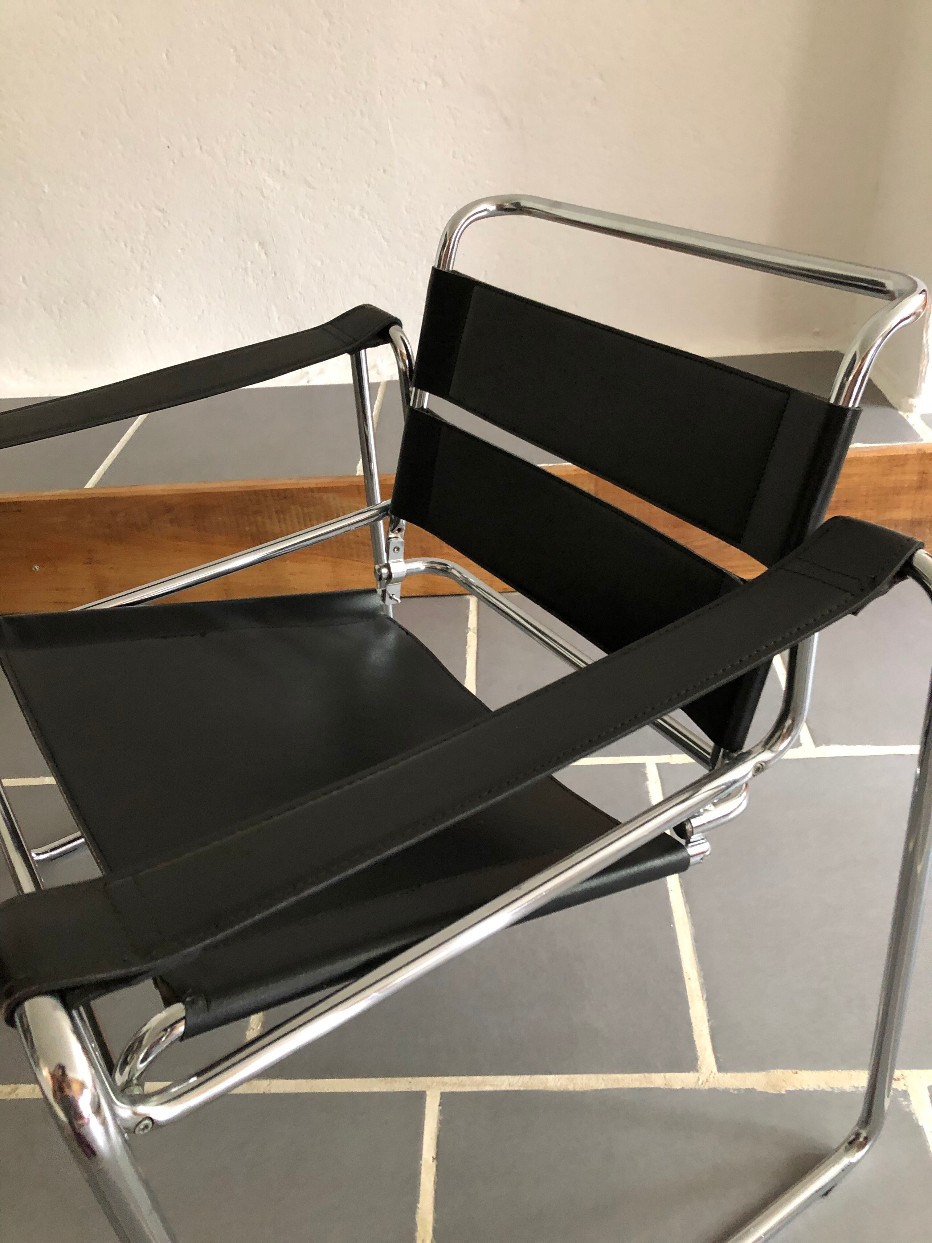 Vintage chrome and leather armchair 70/80