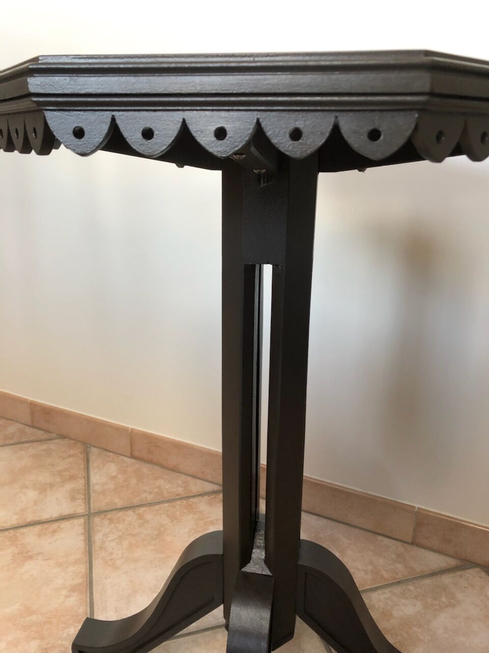 Octagonal inlaid pedestal table