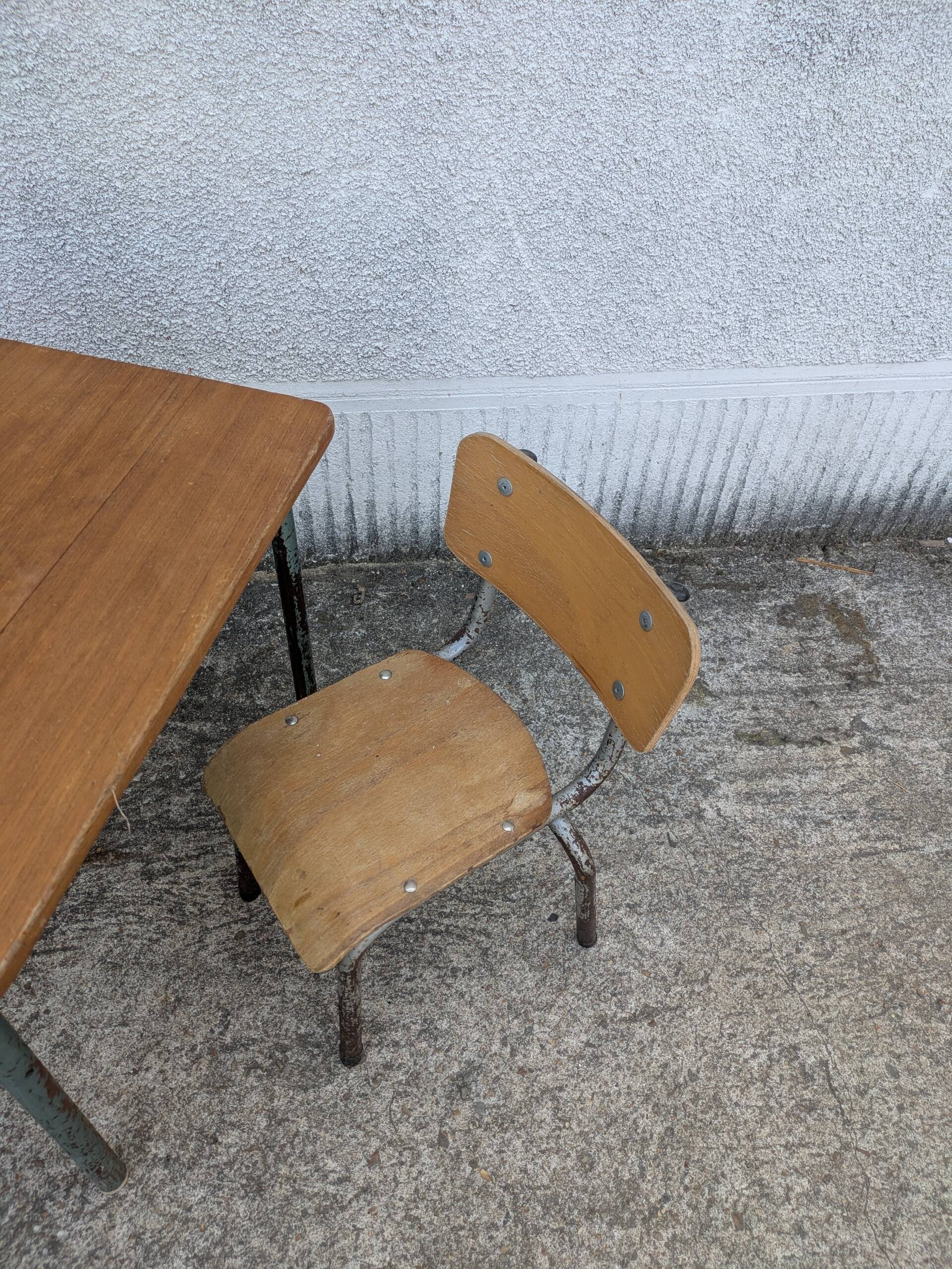 Children's desk and chair