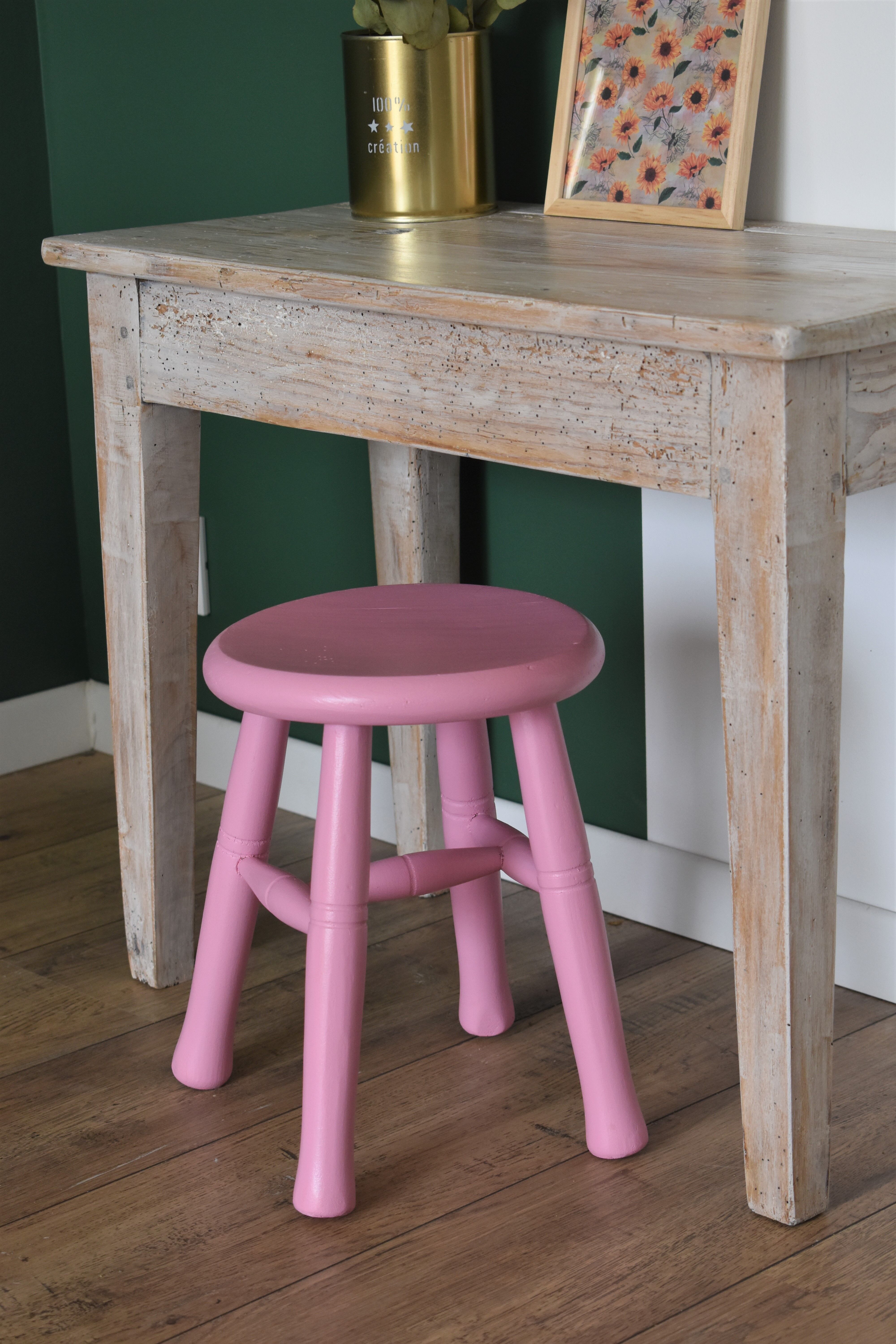 Bubble gum tabouret