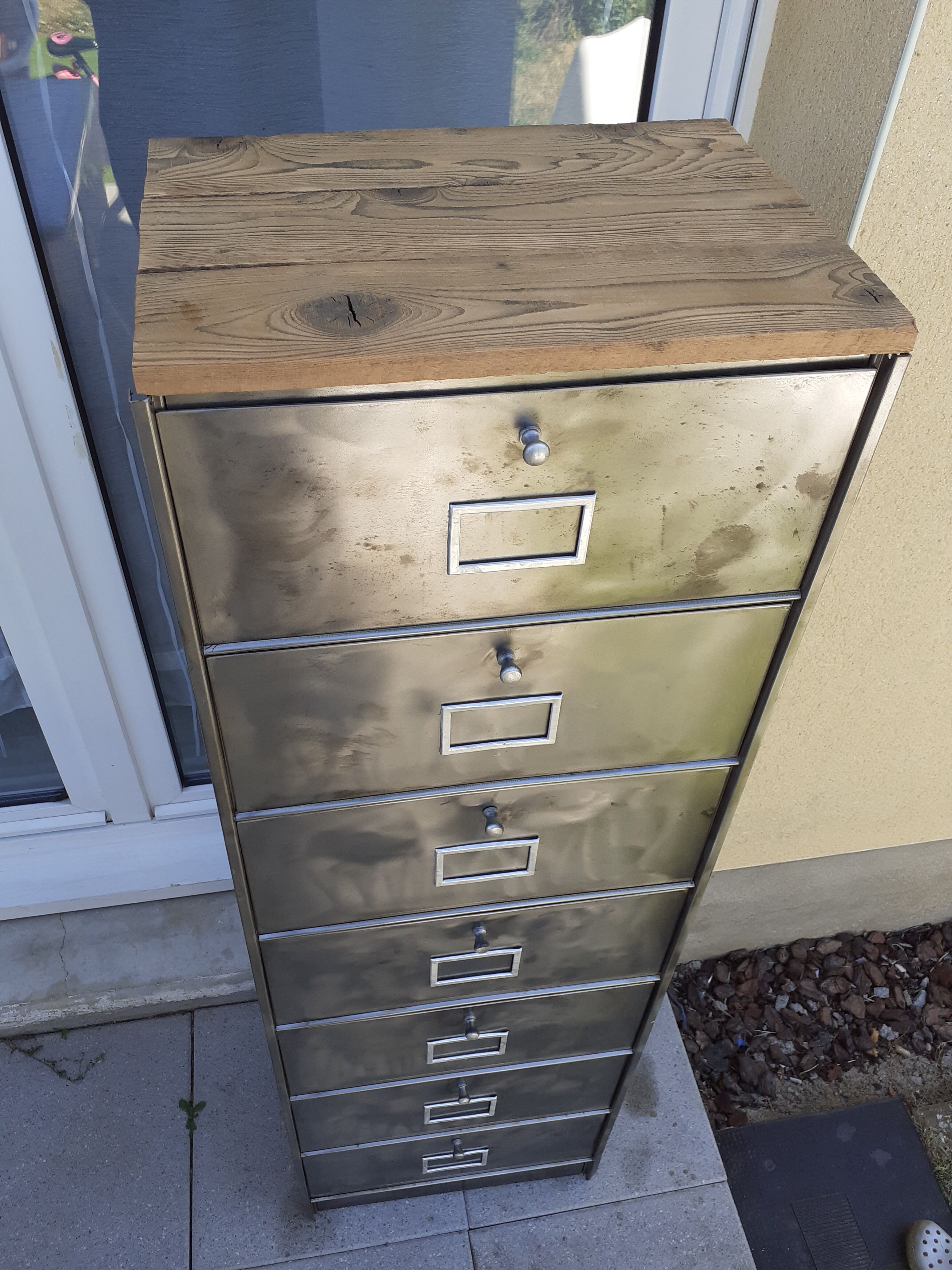 Roneo valve furniture