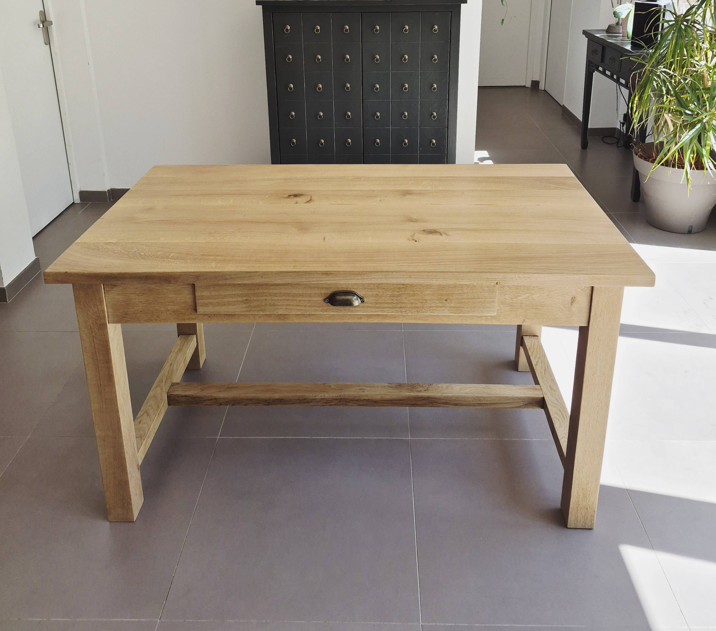 Farm table