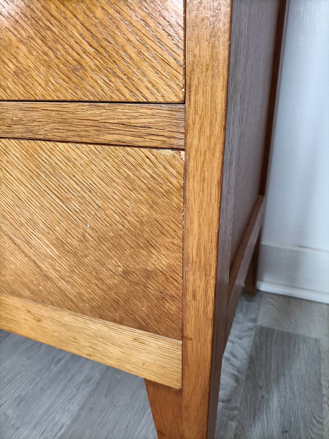 Commode vintage pieds compas