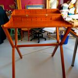 Watchmaker's establishment transportable in pear tree