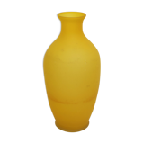 Yellow shortbread vase