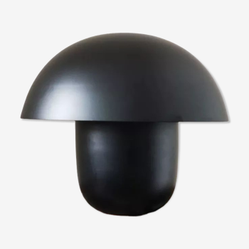 Black metal mushroom lamp