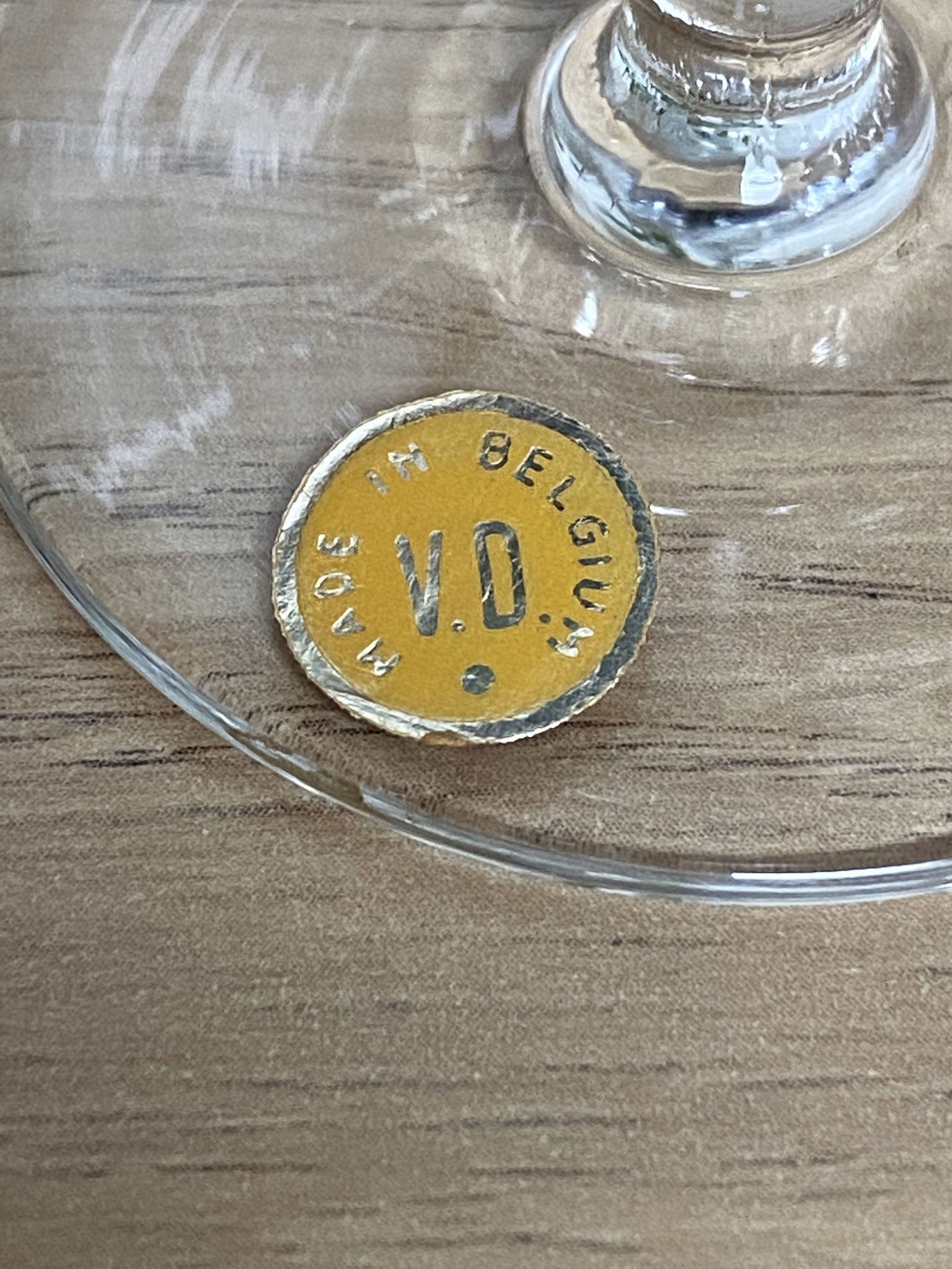 Set of 6 engraved wine glasses