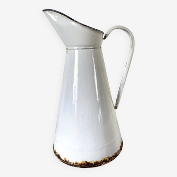 Enameled sheet metal jug