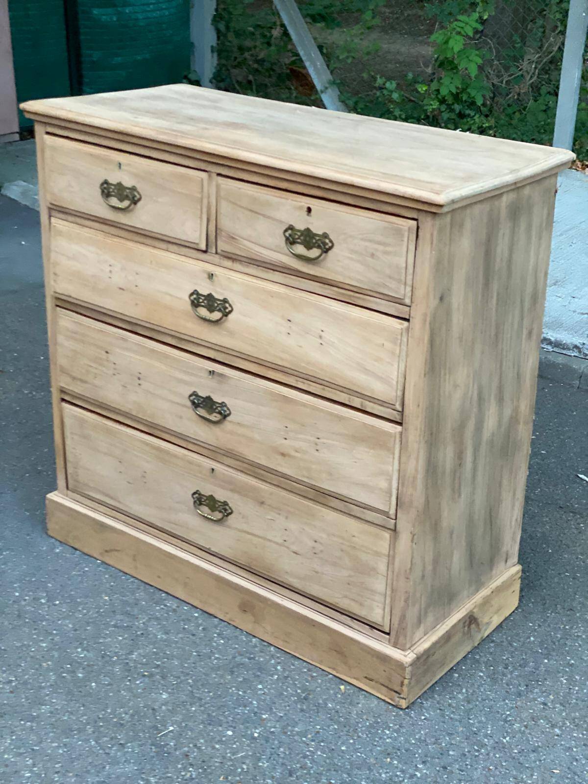 English stripped commode made of solid raw wood from the 19th century.
