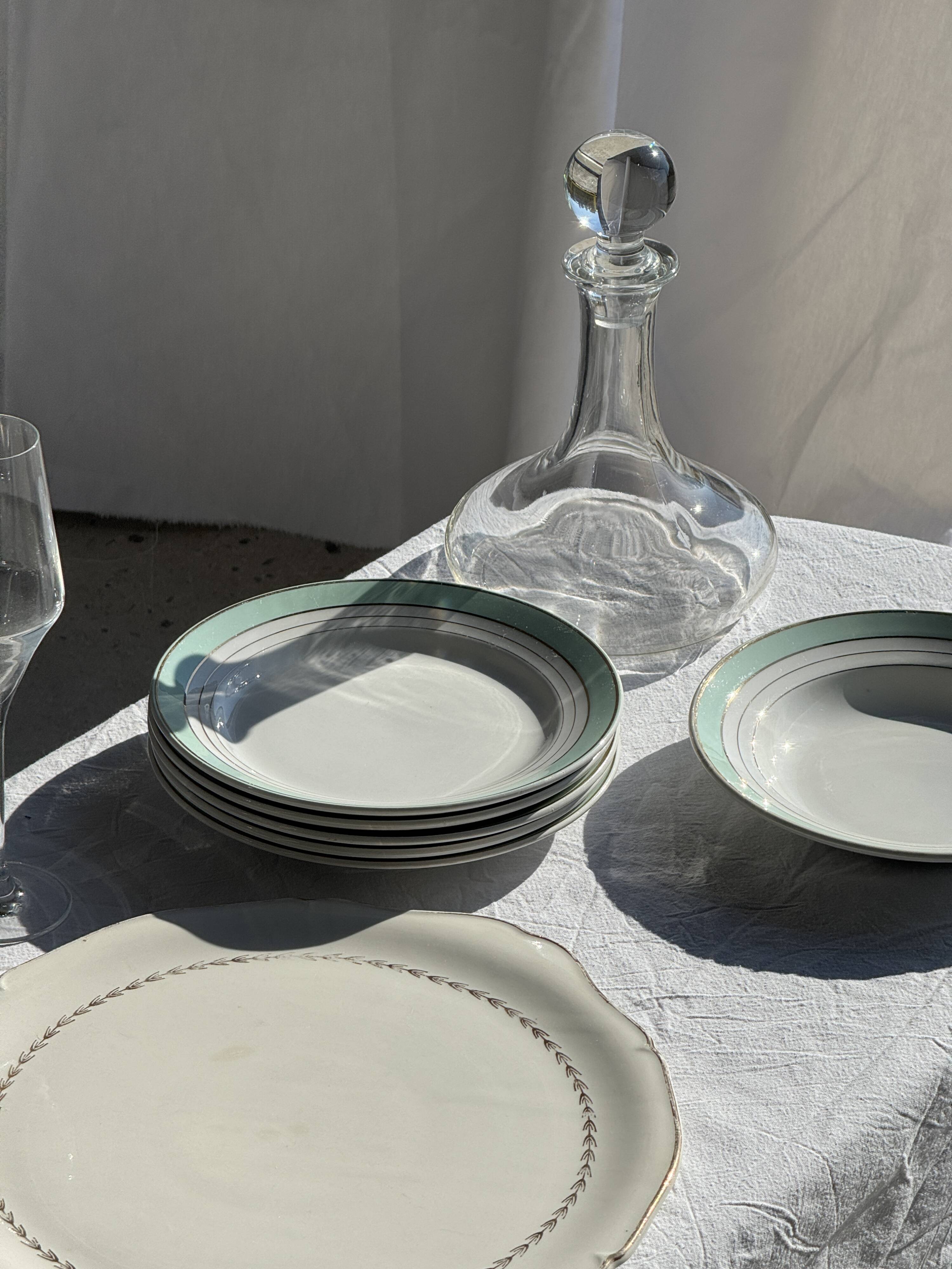 Set of 7 antique flat plates in turquoise earthenware with a gold rim D22