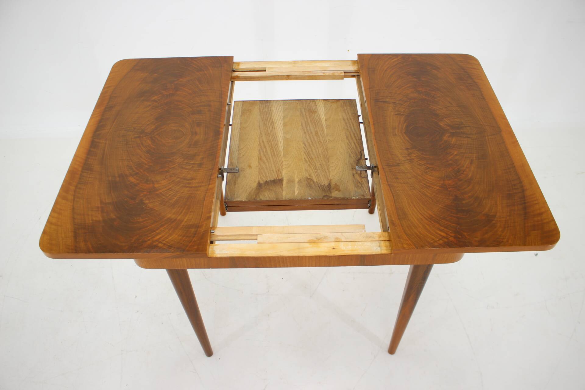 1940s Jindrich Halabala Extendable Dining Table in Walnut, Czechoslovakia
