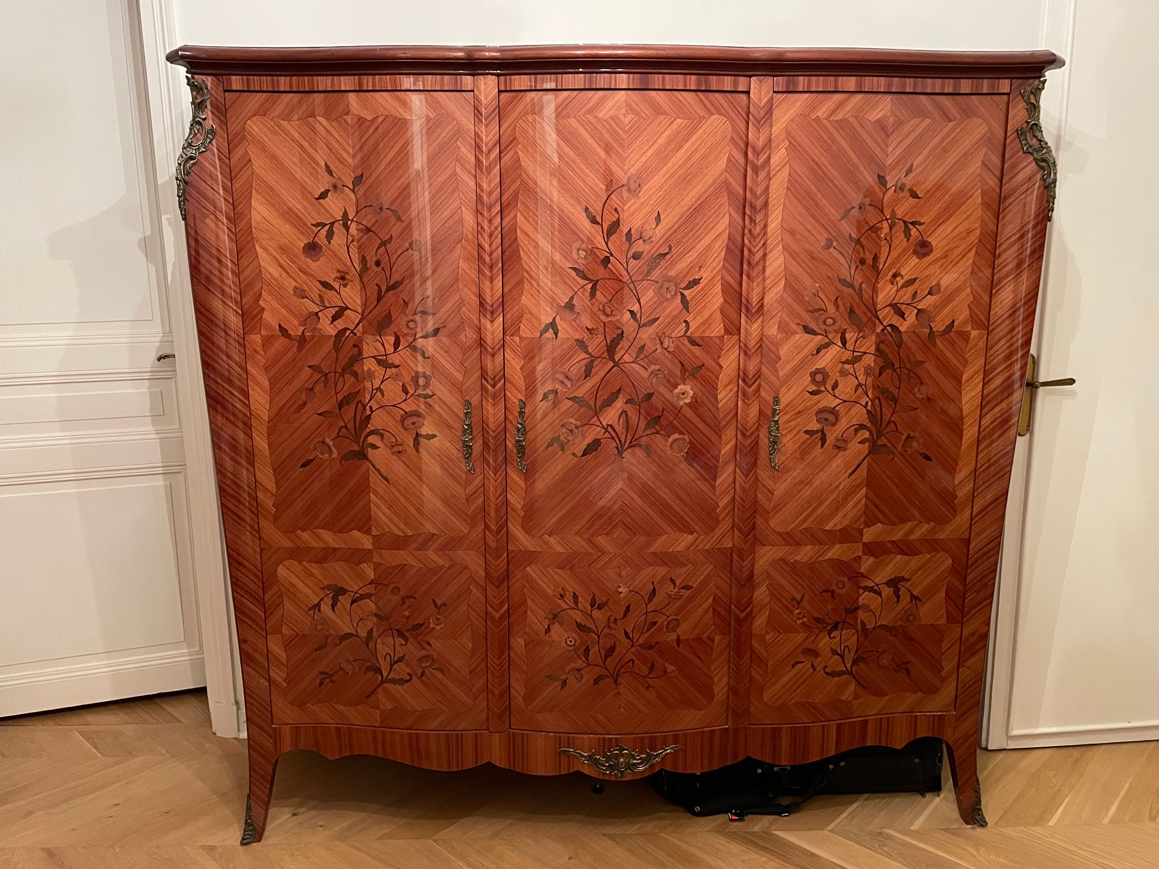 Rosewood cabinet