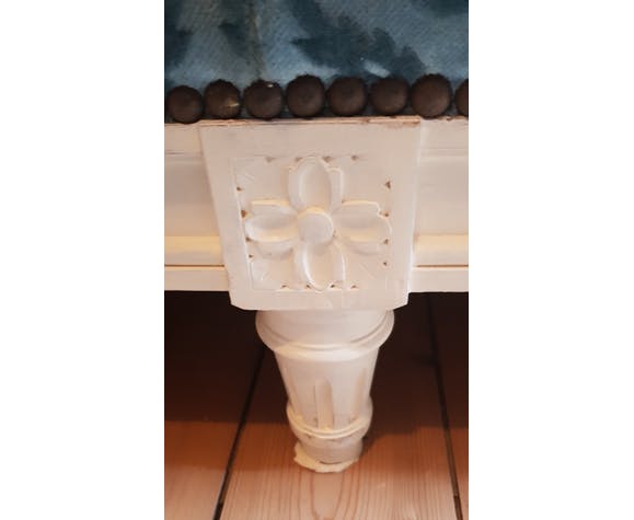 Louis XVI-style convertible sofa