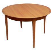 1960s round diningtable in cherrywood from LÜBKE