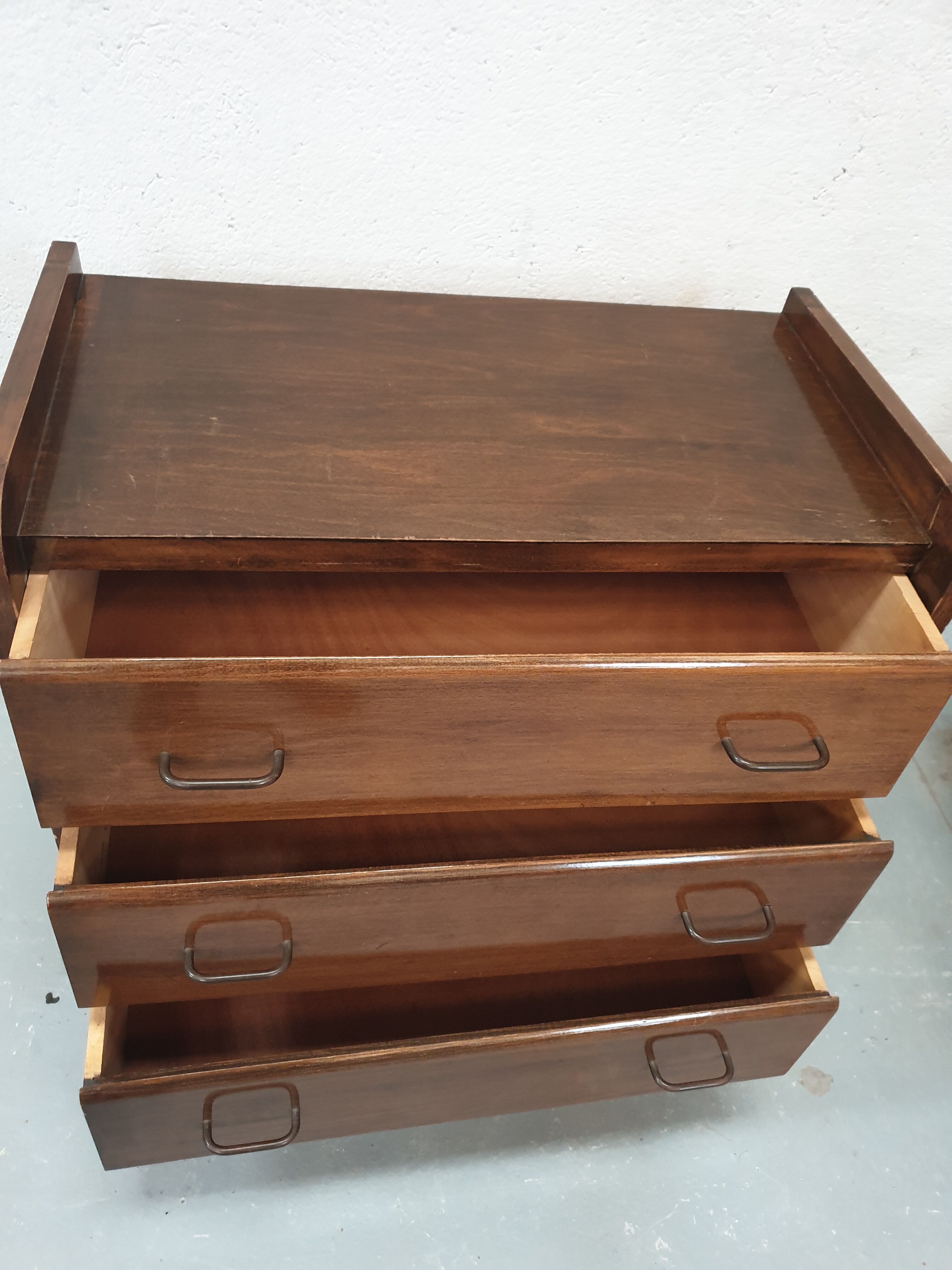 Vintage dresser years 50