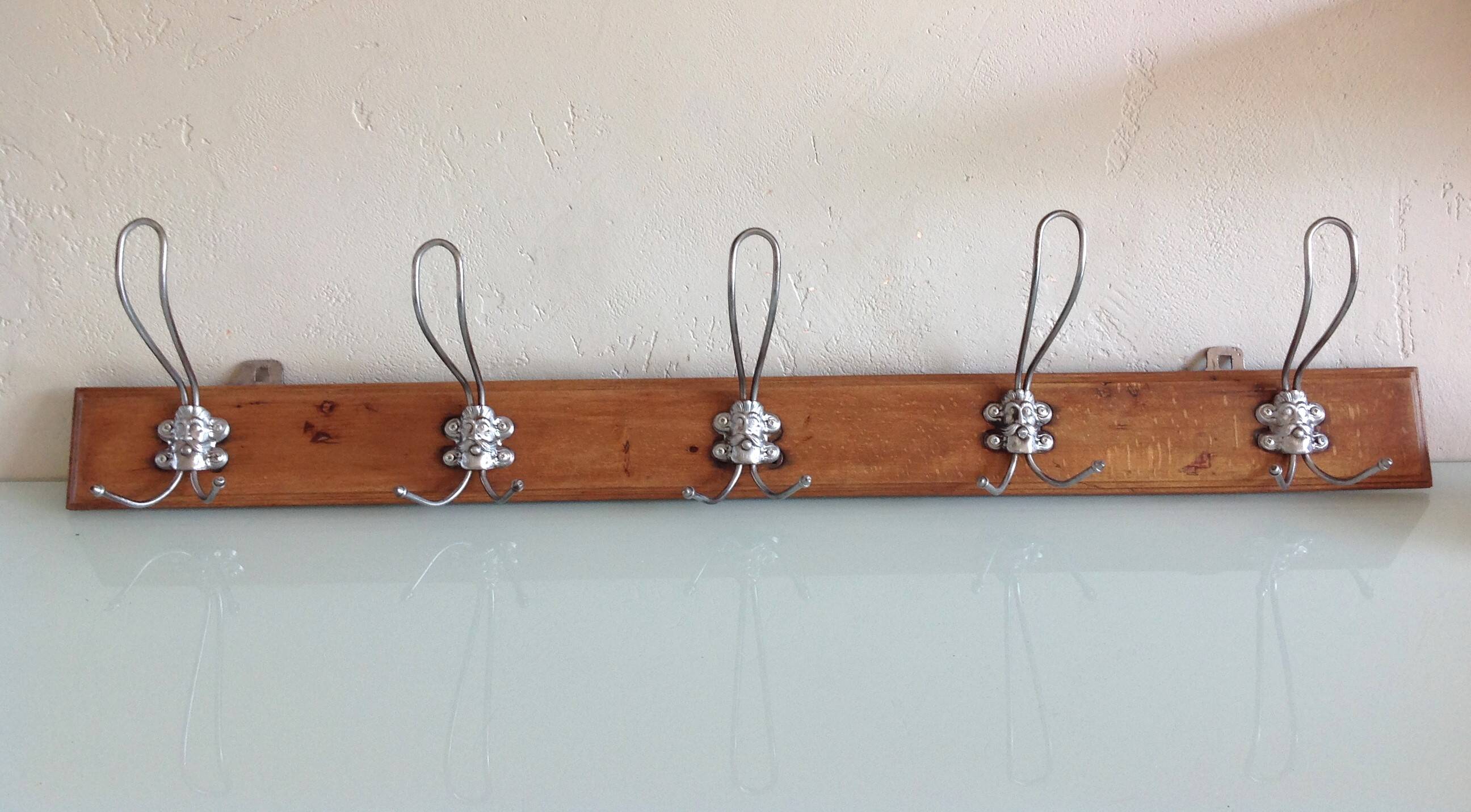 Vintage five-headed wooden coat rack from the 30s/40s
