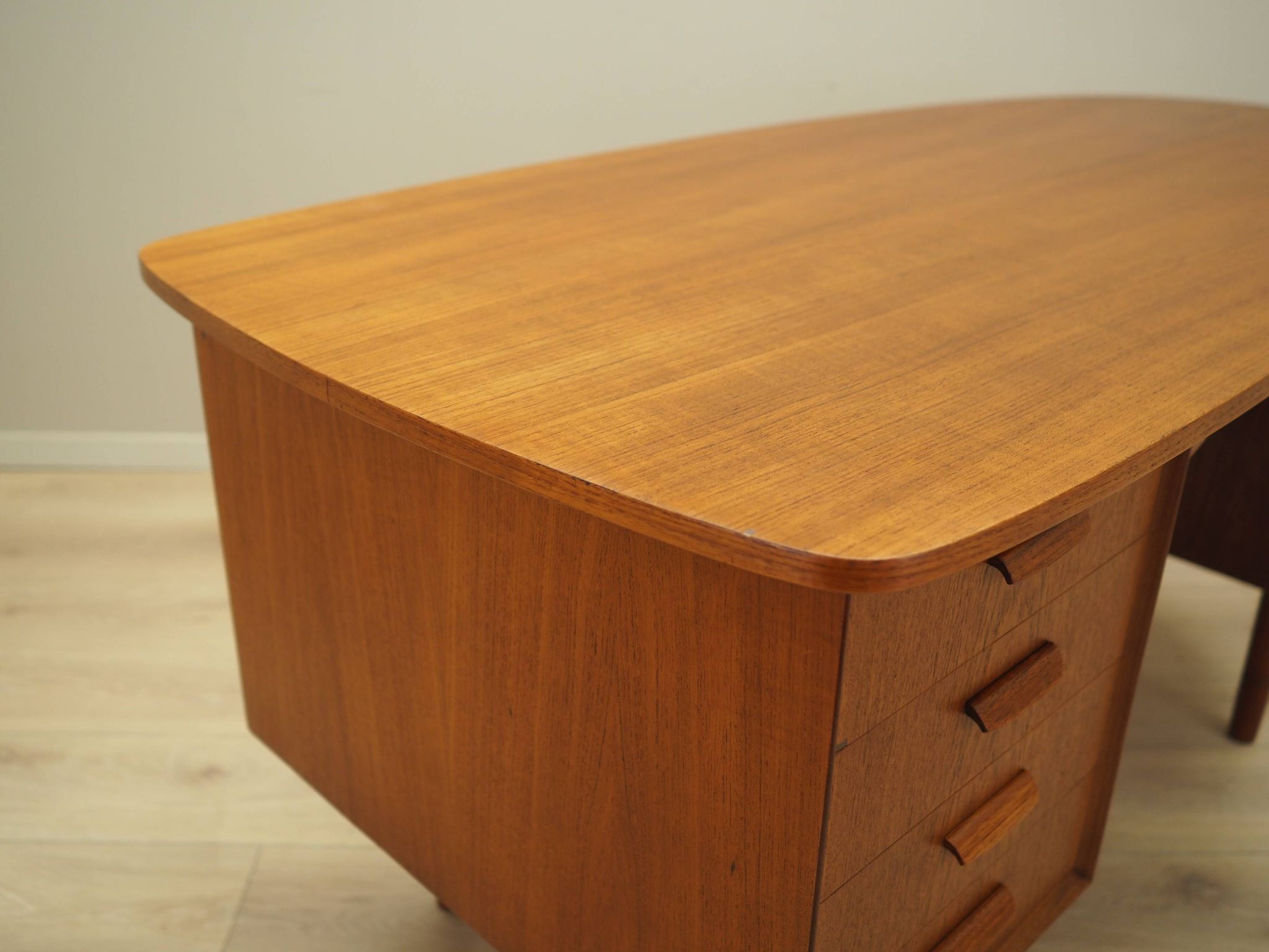 Teak desk, Danish design, 1970s, production: Denmark