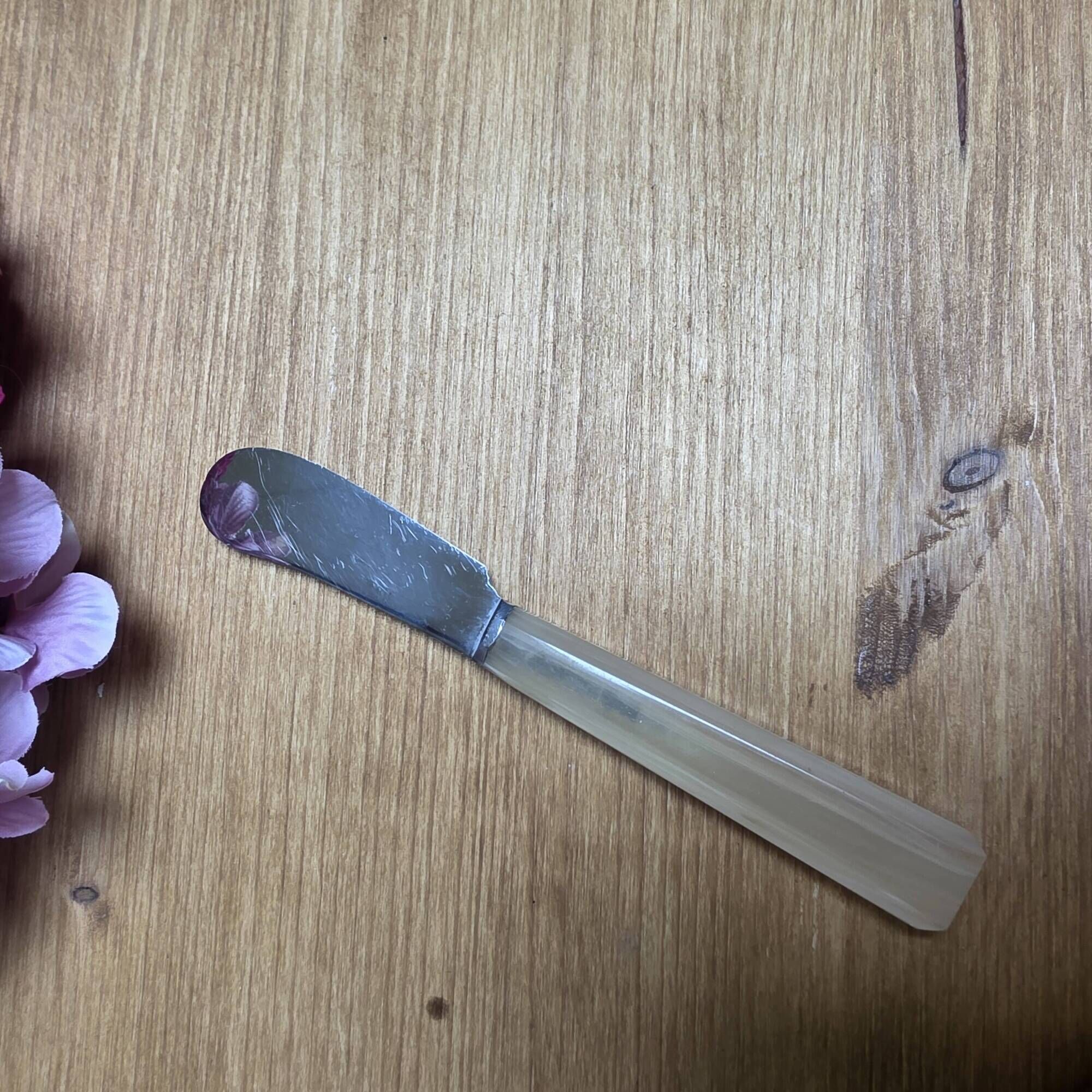 12 vintage knives in a box + 1 butter knife
