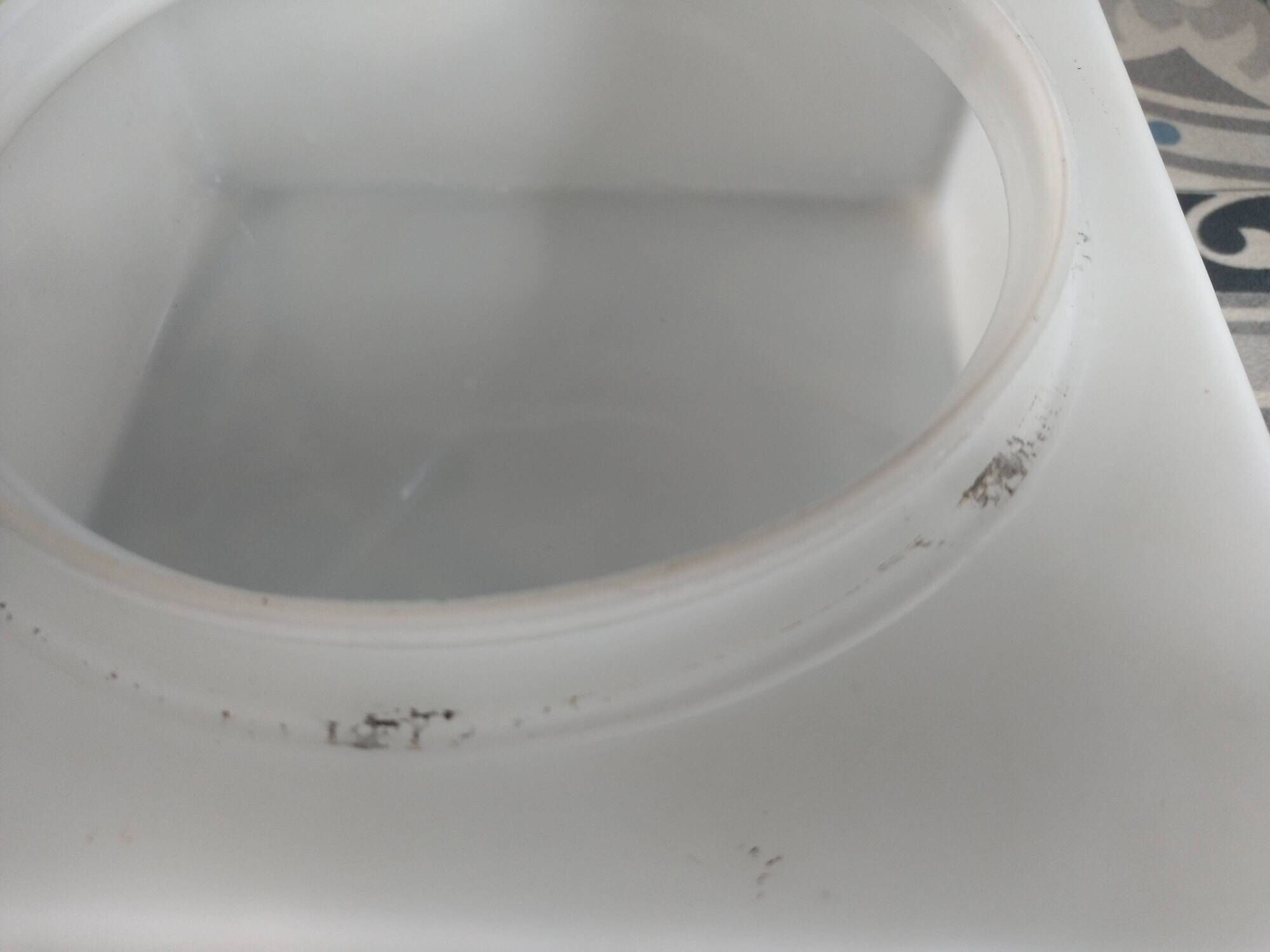 Paire d'appliques/plafonniers carrés  en opaline mate vintage