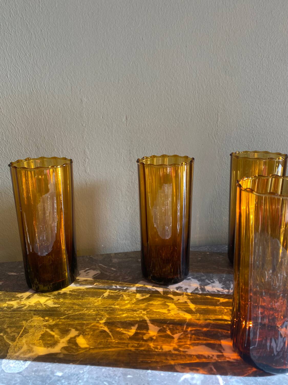 5 amber glasses