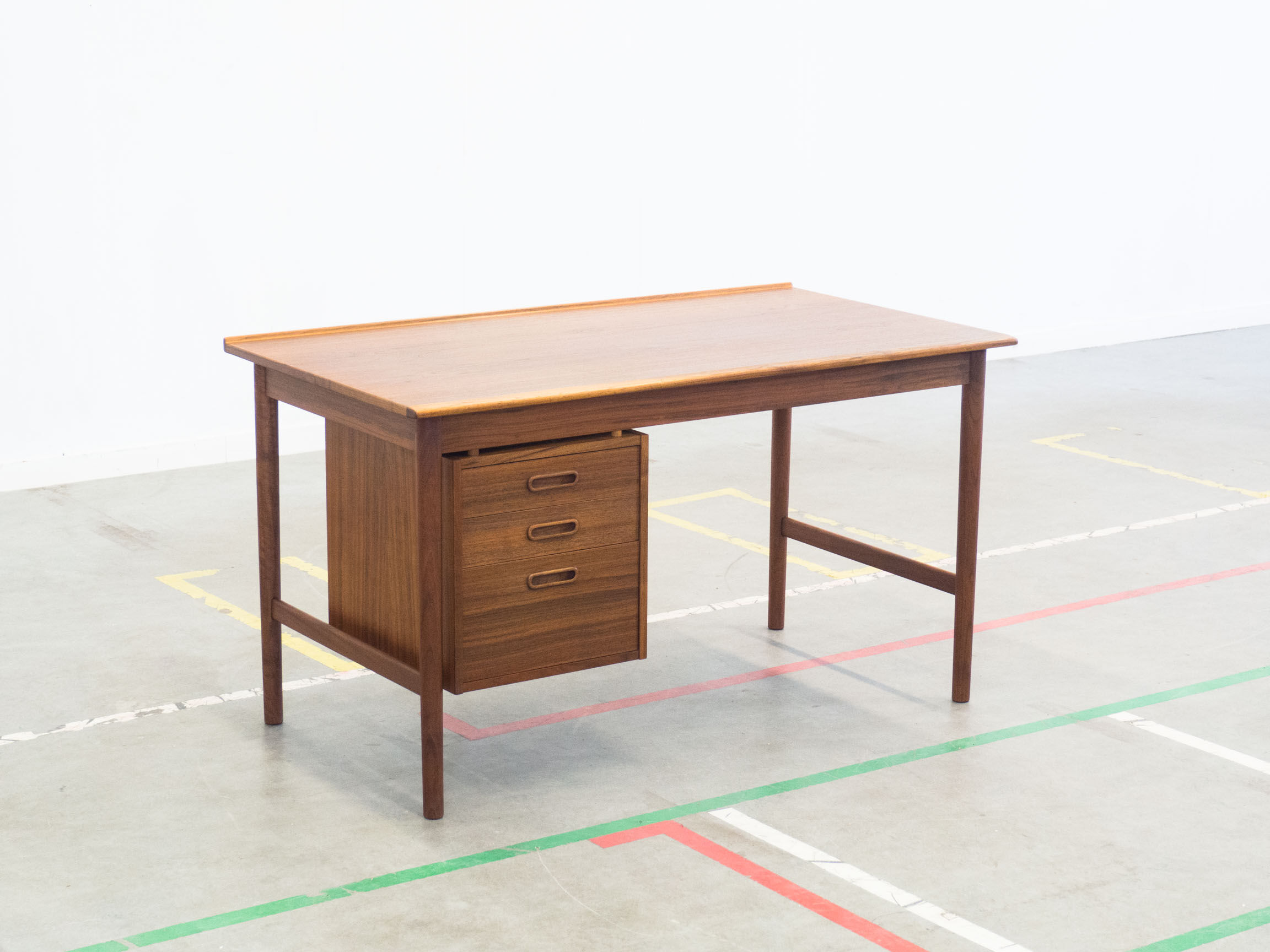 Säffle Möbelfabrik vintage walnut desk