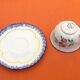 Tasse soucoupe à déjeuner faïence au tampon couronné STR (Sainte Radegonde-en-Touraine)