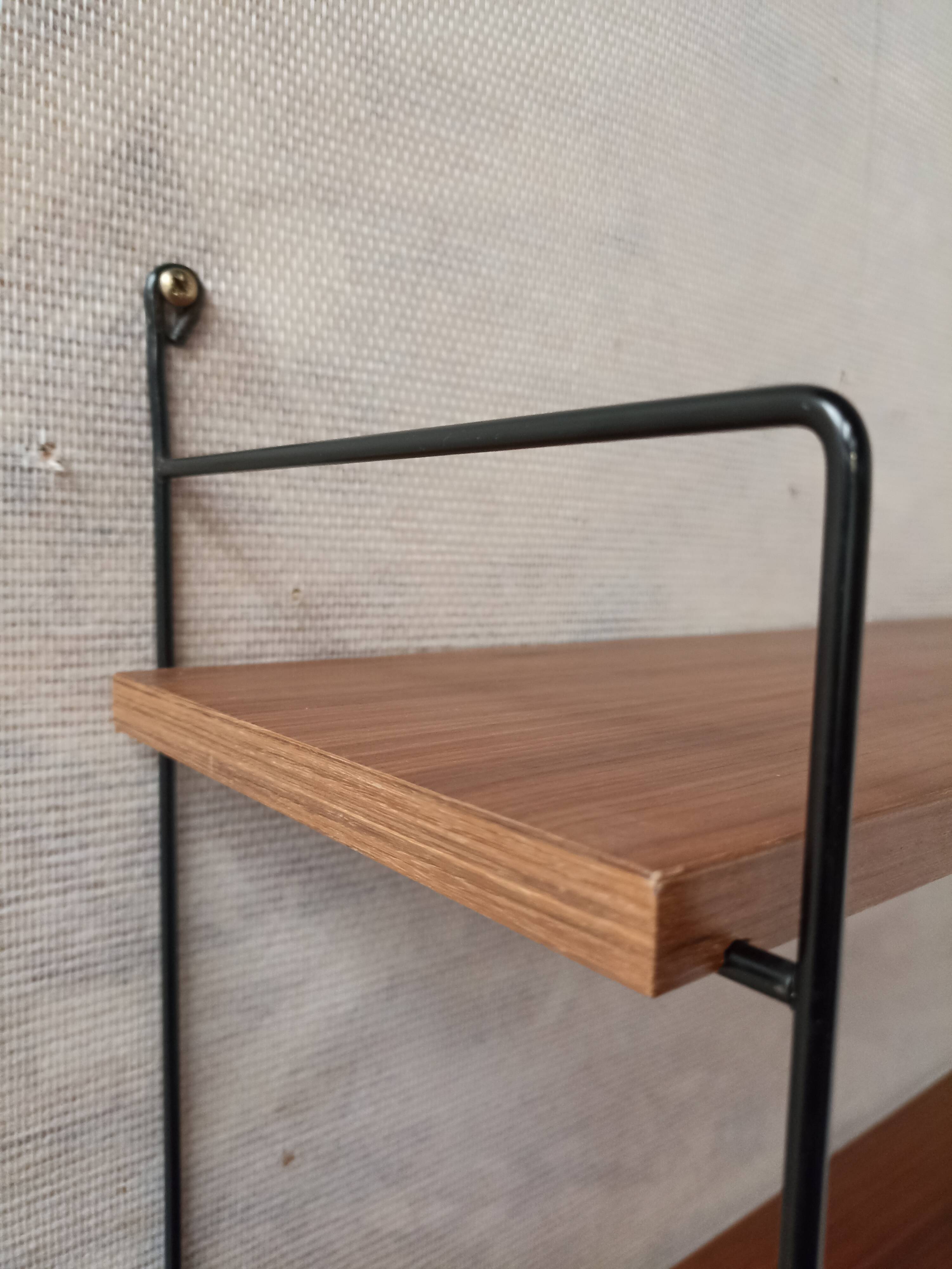 Wall shelf