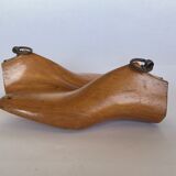 Wooden shoe trees