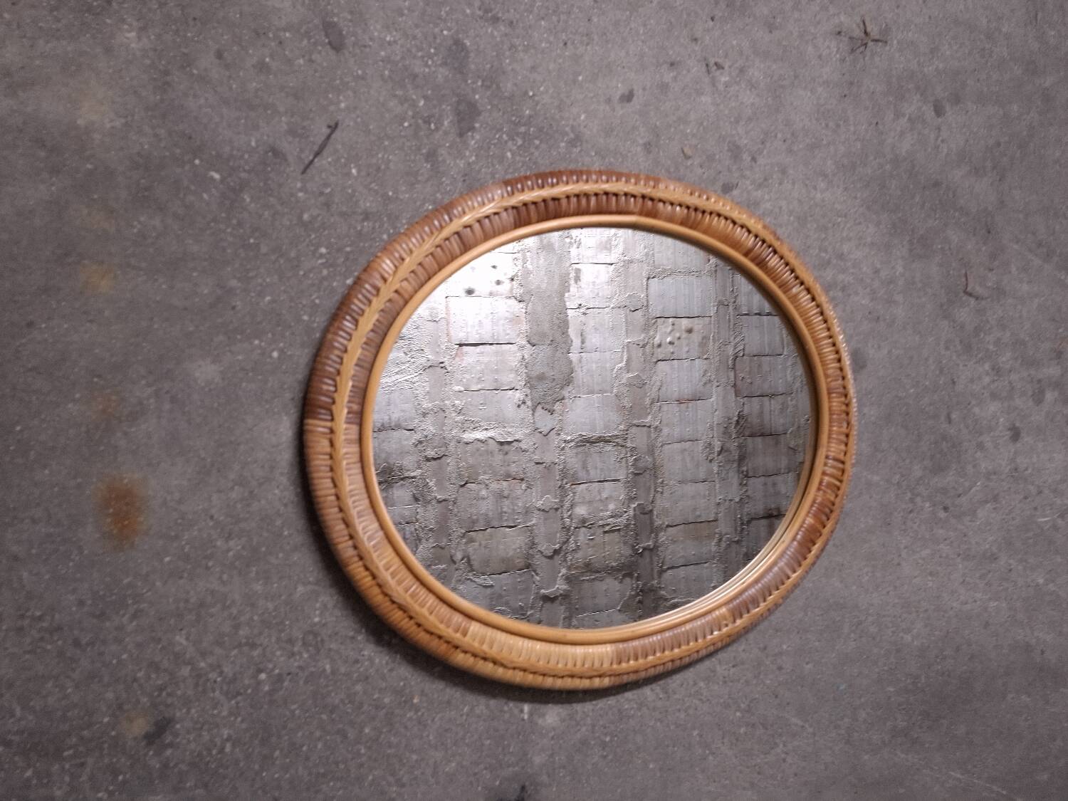 Miroir en rotin vintage