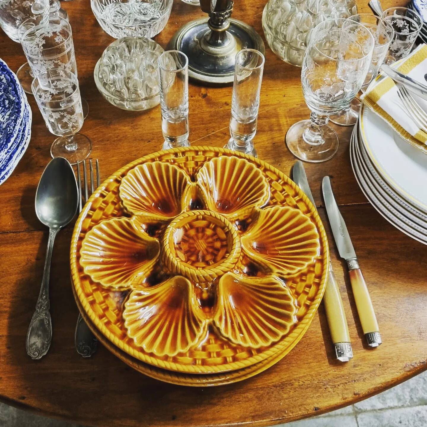 Longchamp oyster plates