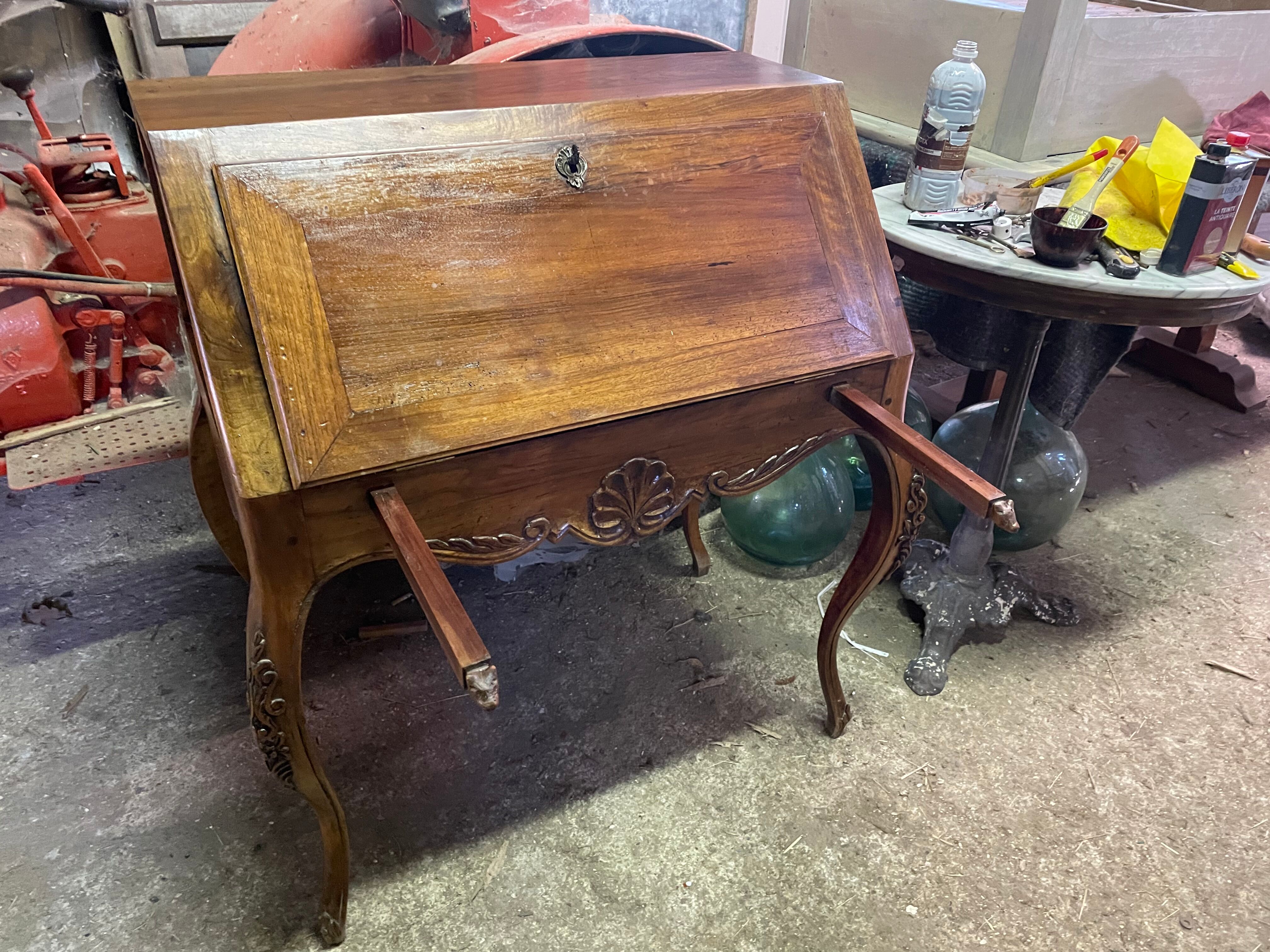 Office secretary louis xvi