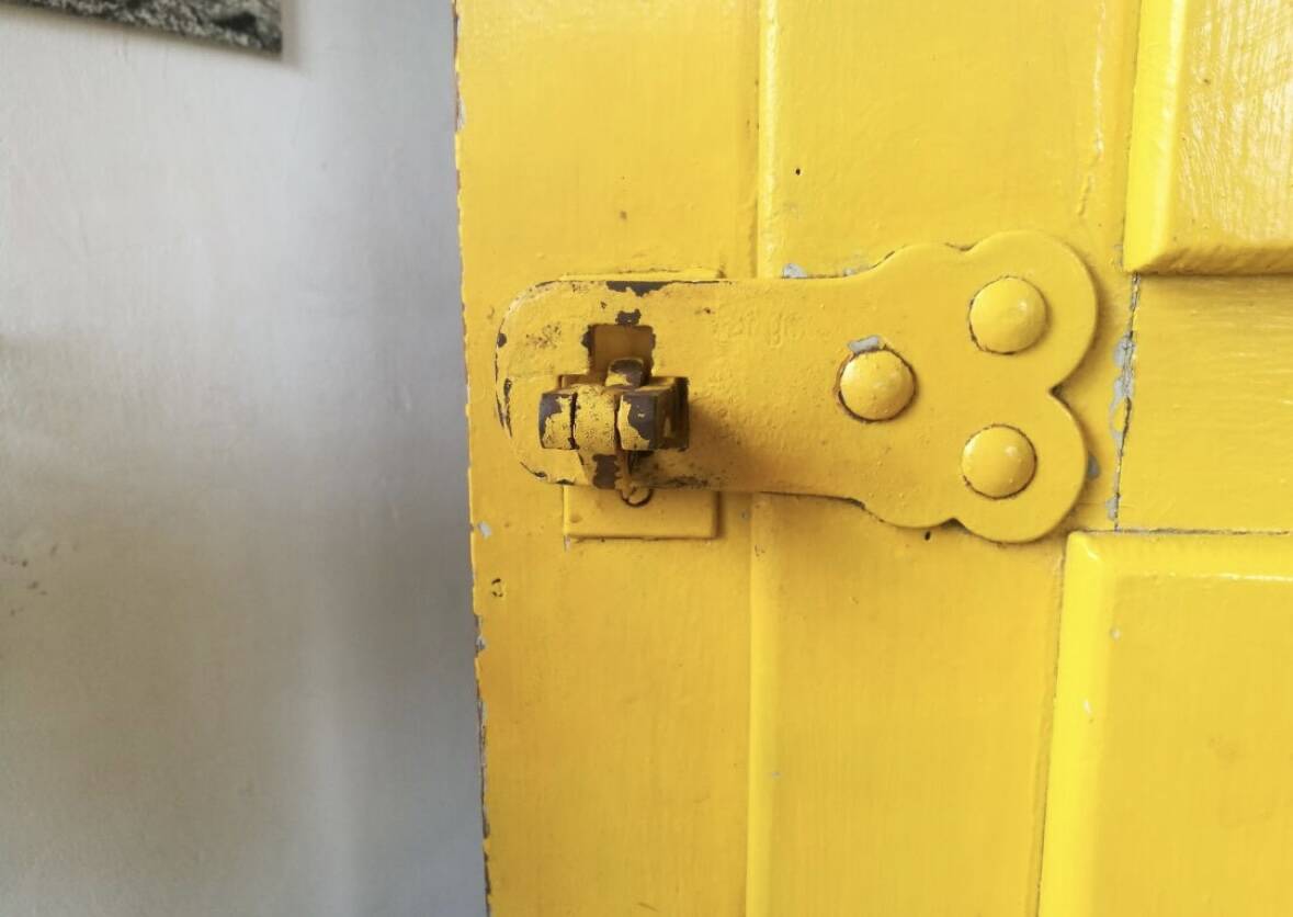 Armoire en sapin des années 20