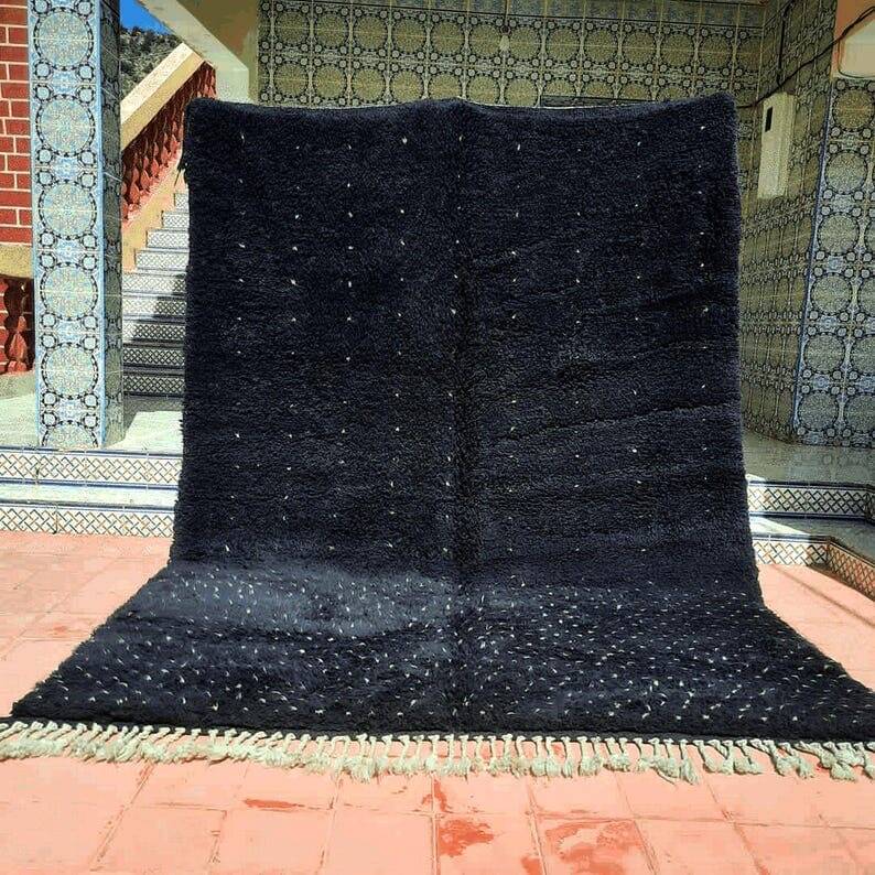 Traditional handmade wool rug, size 100 x 200 cm