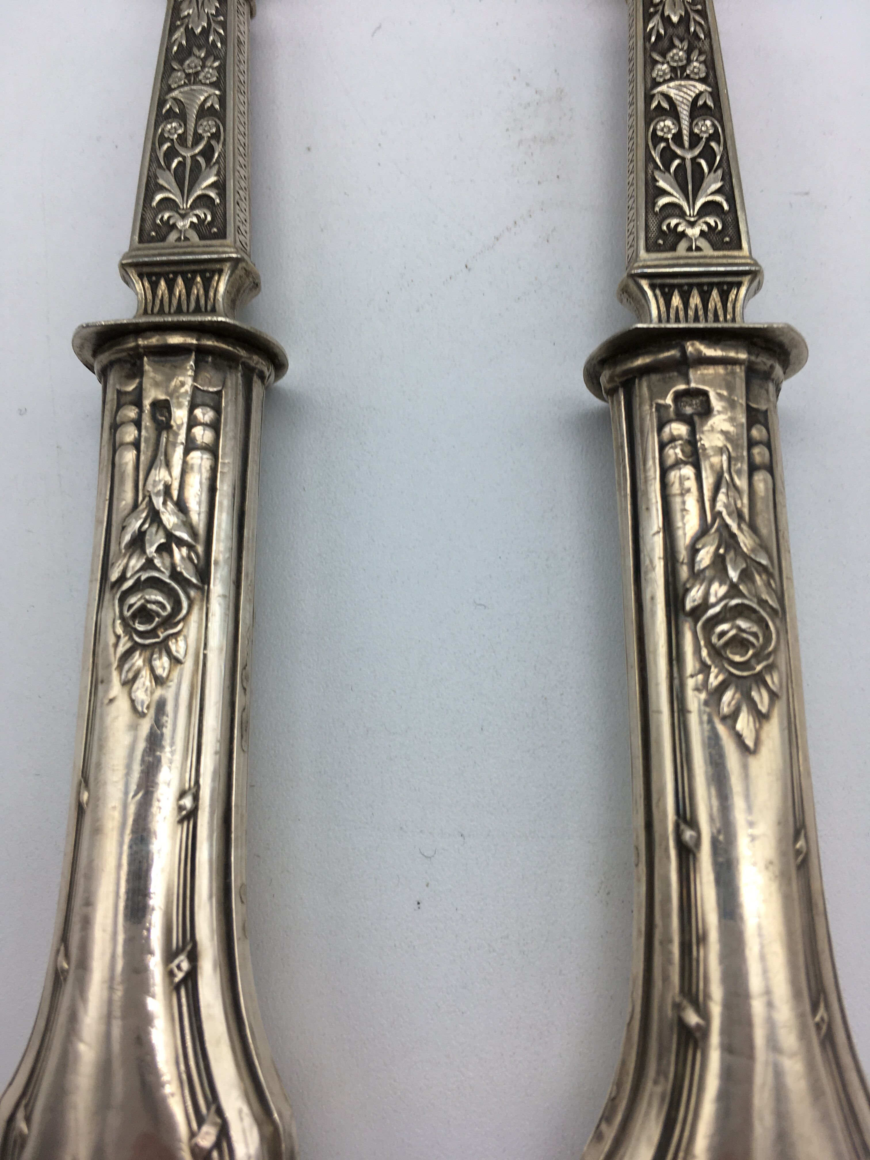 Stuffed silver salad cutlery