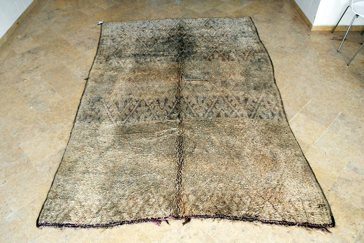 Vintage Moroccan Berber rug 303 x 210 cm