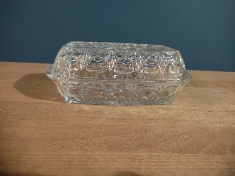 Moulded glass butter