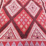 Tapis margoum berbère à motifs géométriques