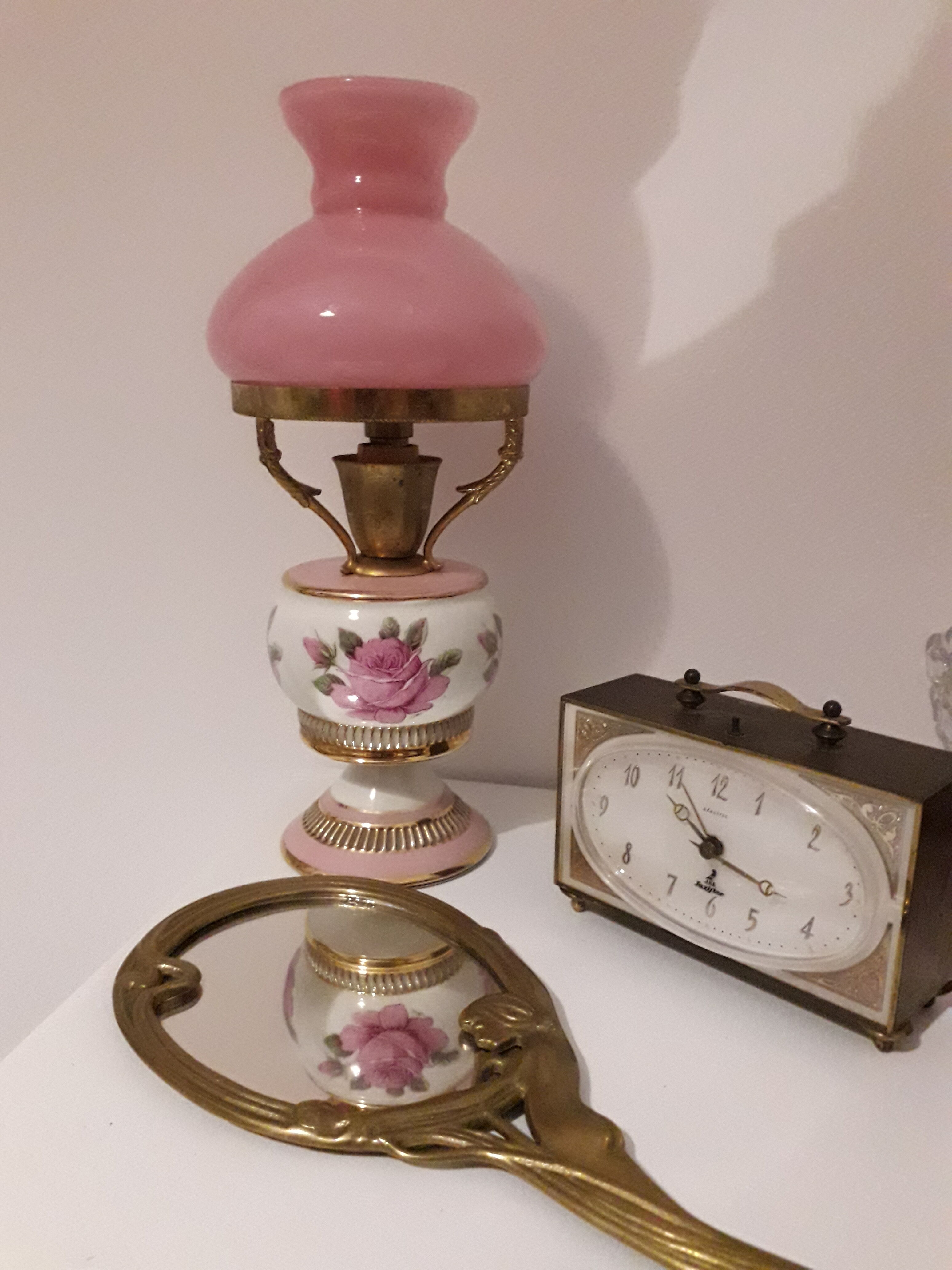 Table lamp
