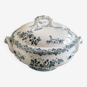 Old earthenware tureen from Saint-Amand (North)