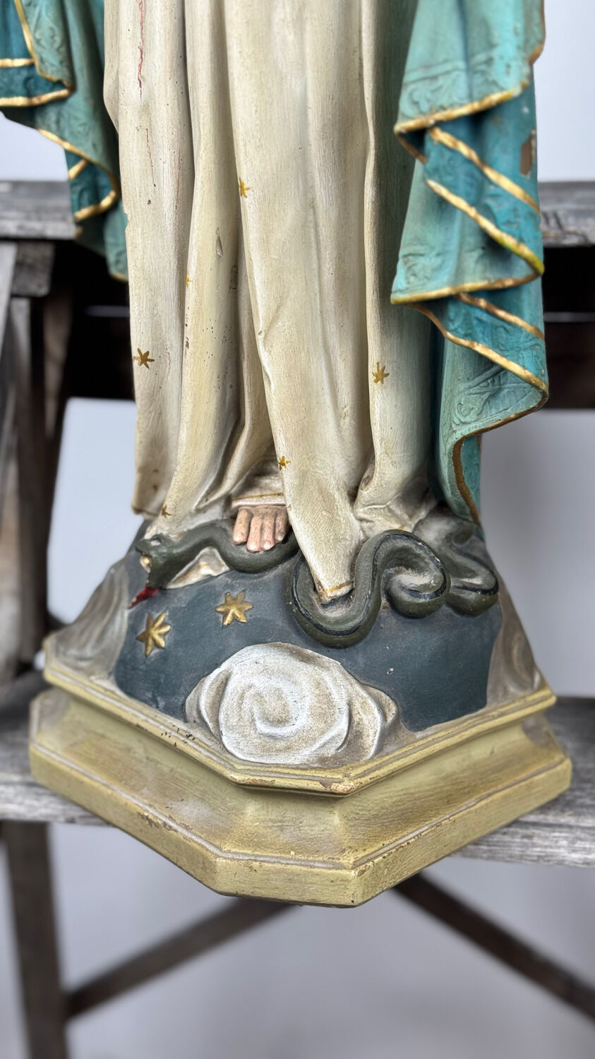 Statue of the Immaculate Virgin Mary, 19th century.